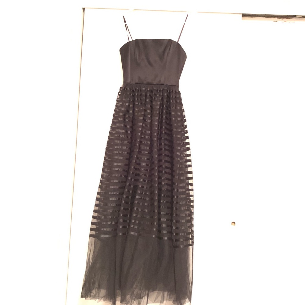 strapless black dress